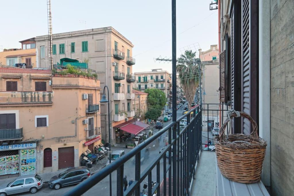 La Casuzza Del Borgo - Porto - Politeama Apartamento Palermo Exterior foto